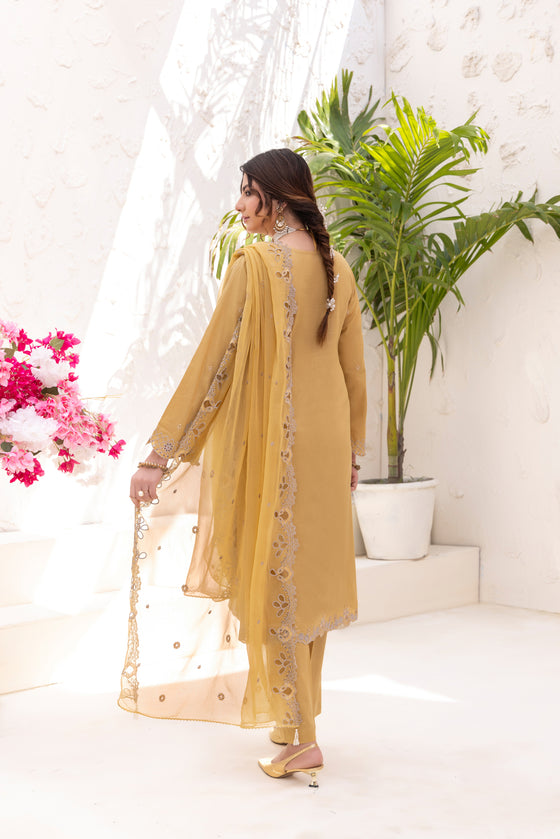 SIFARISH - LUXURY FANCY PEARL CHIKANKARI EDIT 3PC UNSTITCHED