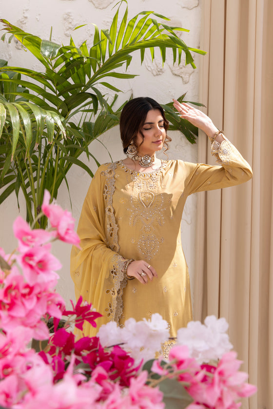 SIFARISH - LUXURY FANCY PEARL CHIKANKARI EDIT 3PC UNSTITCHED
